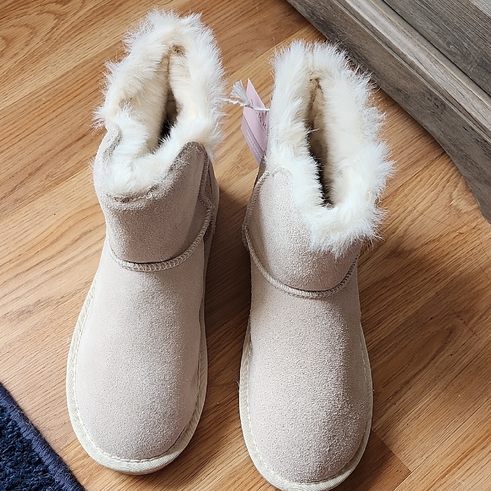 New, Women's Cozy Faux Fur-Lined Suede Boots